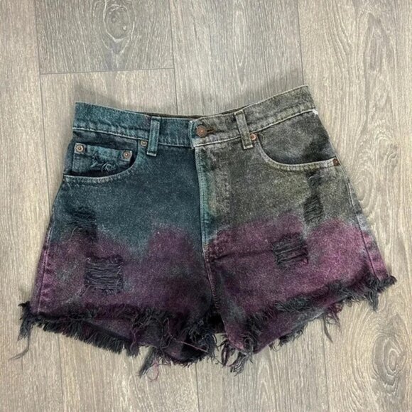 Vintage Levi's Women's 501 Jeans Shorts Black Denim High Waist Cutoffs 90s Y2k - Picture 8 of 13